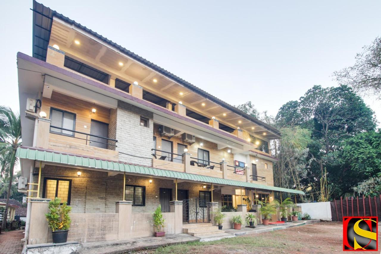 Candolim Sands Hotel Exterior foto