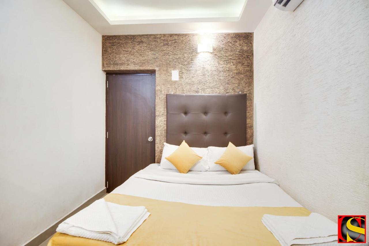 Candolim Sands Hotel Exterior foto