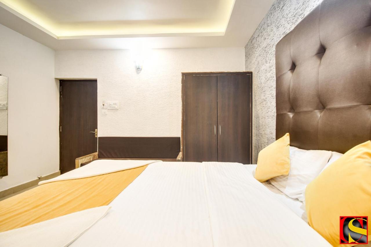 Candolim Sands Hotel Exterior foto